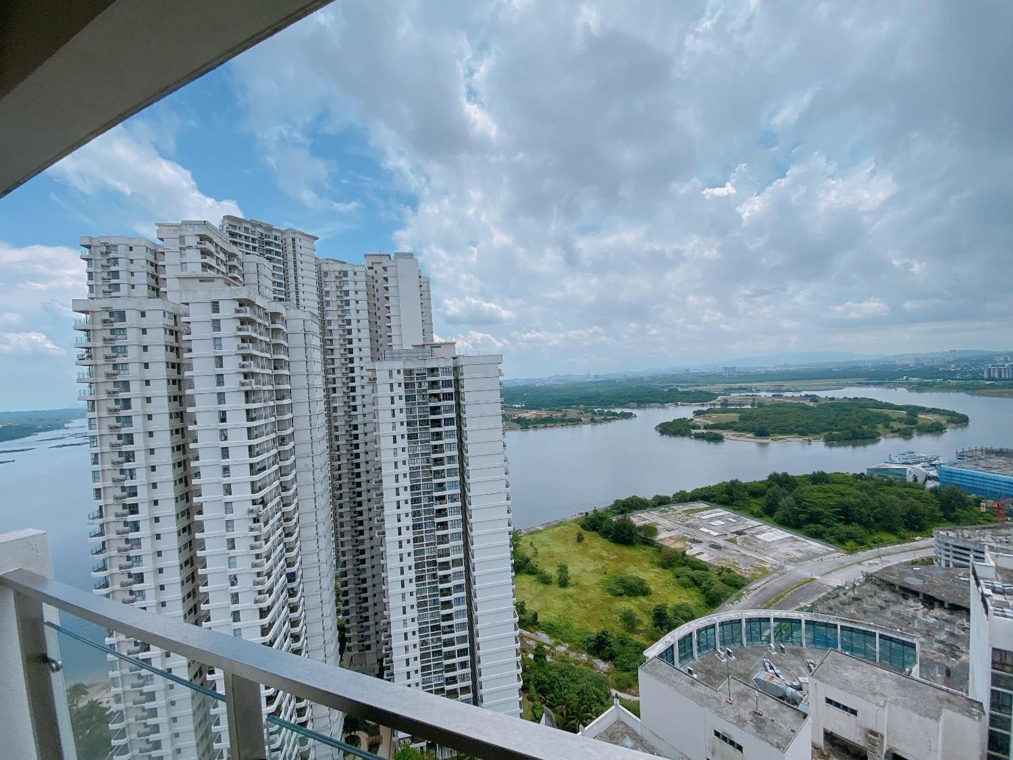 Country Garden Danga Bay By Lions Bay Apartment Johor Bahru Room photo