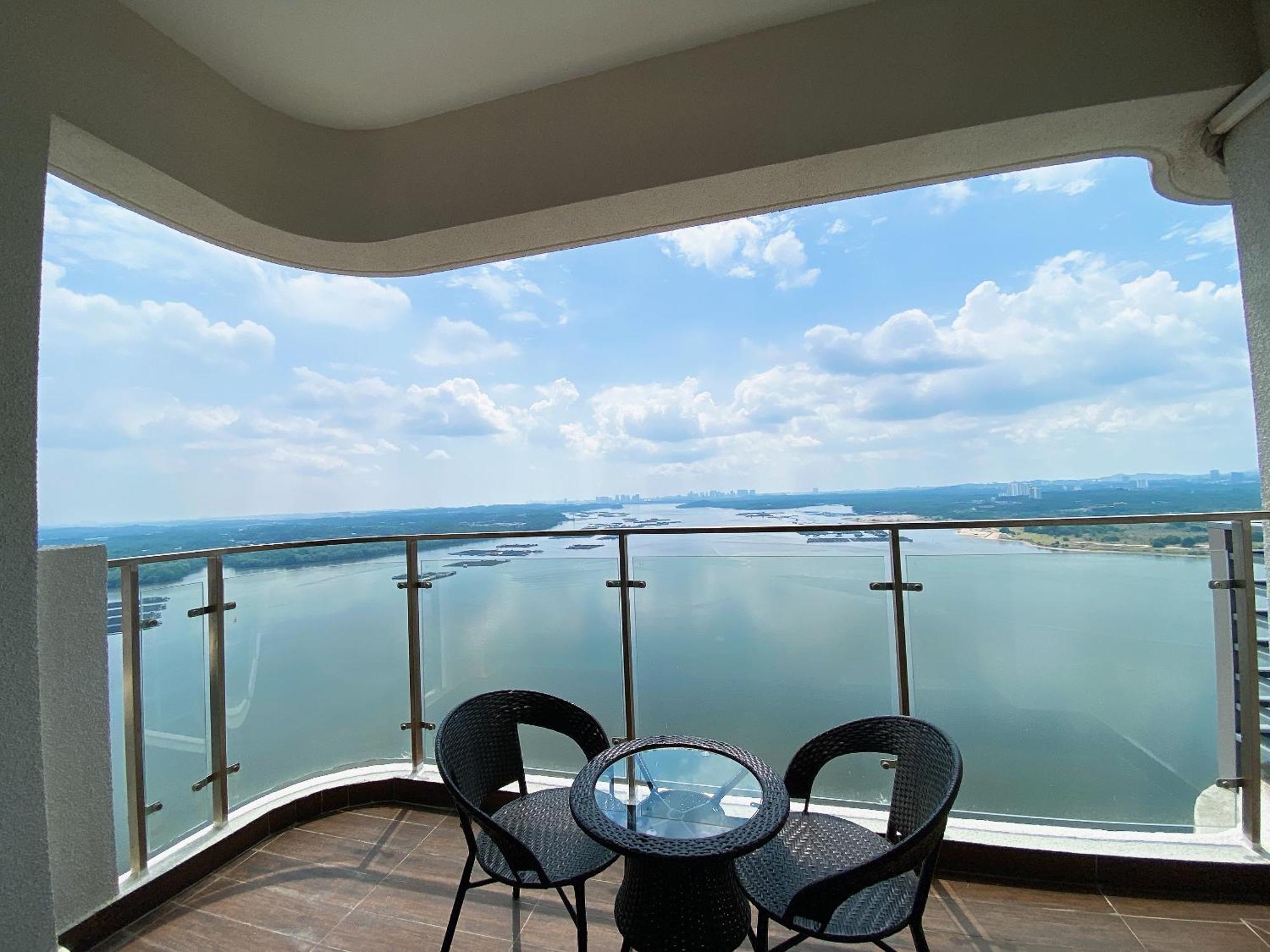 Country Garden Danga Bay By Lions Bay Apartment Johor Bahru Room photo